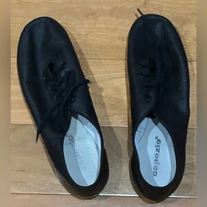 Capezio Jazz Dance Shoes, Size 8M